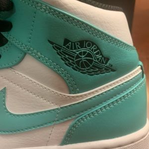 Nike Air Jordan 1 Mid